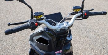 scooter-50cc-mach-shift-r-guidon-compteur-numerique-01