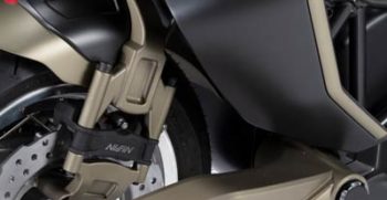 roadster-400-italjet-noir-or-serie-limitee-fourche-avant