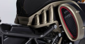 roadster-400-italjet-noir-or-serie-limitee-selle-surpicure